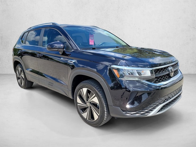 2024 Volkswagen Taos - Image 3