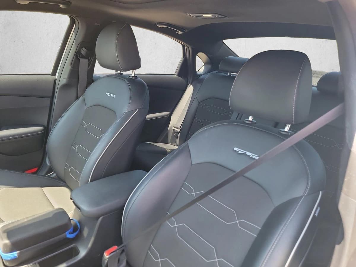 2023 Kia Forte - Image 13