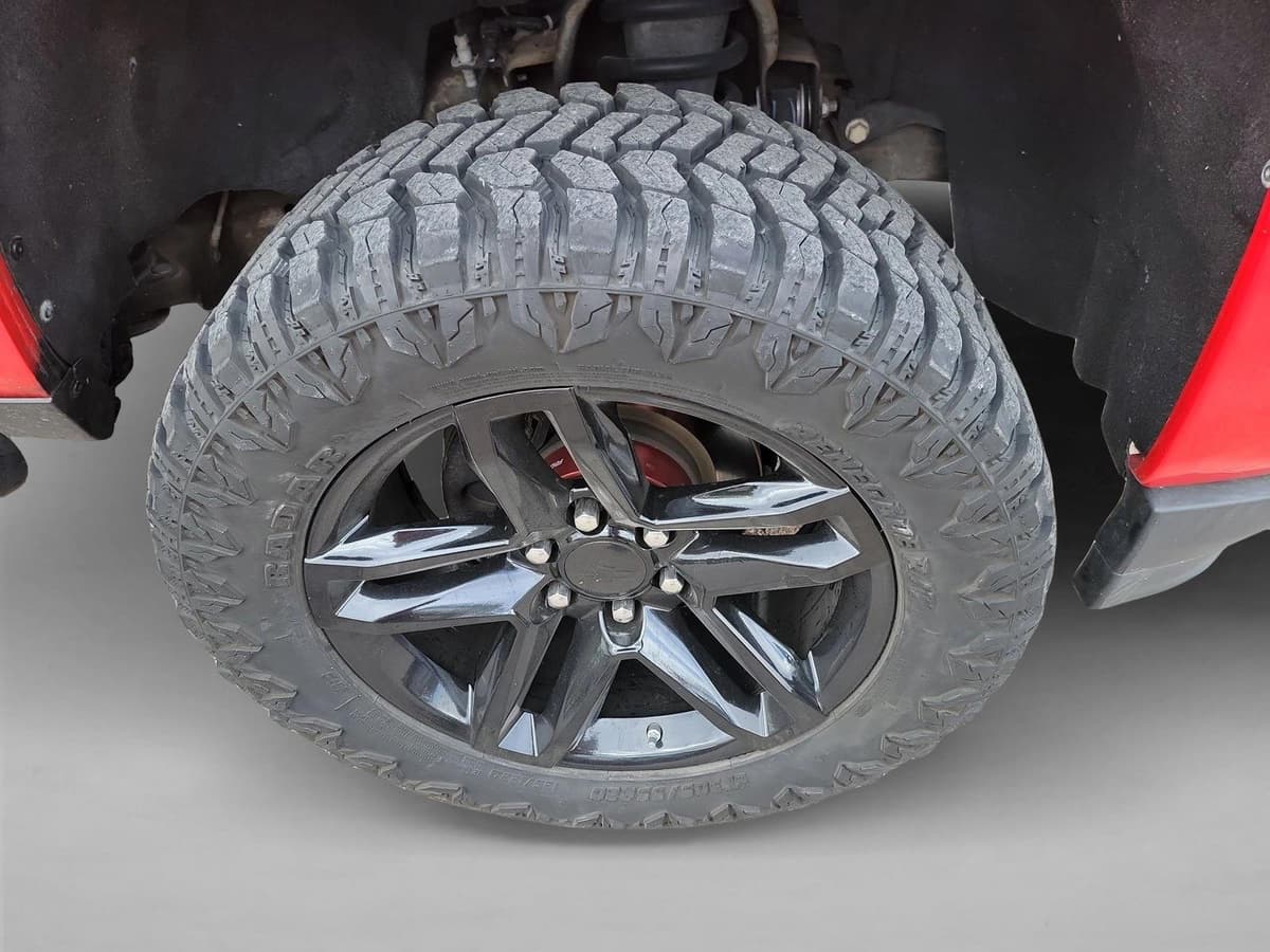 2018 Chevrolet Silverado 1500 - Image 10