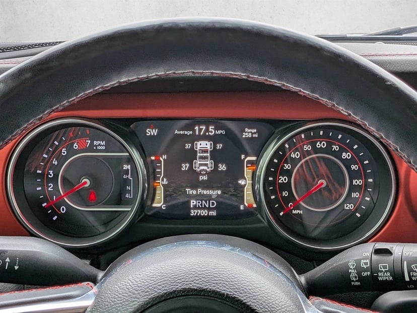 2019 Jeep Wrangler - Image 11