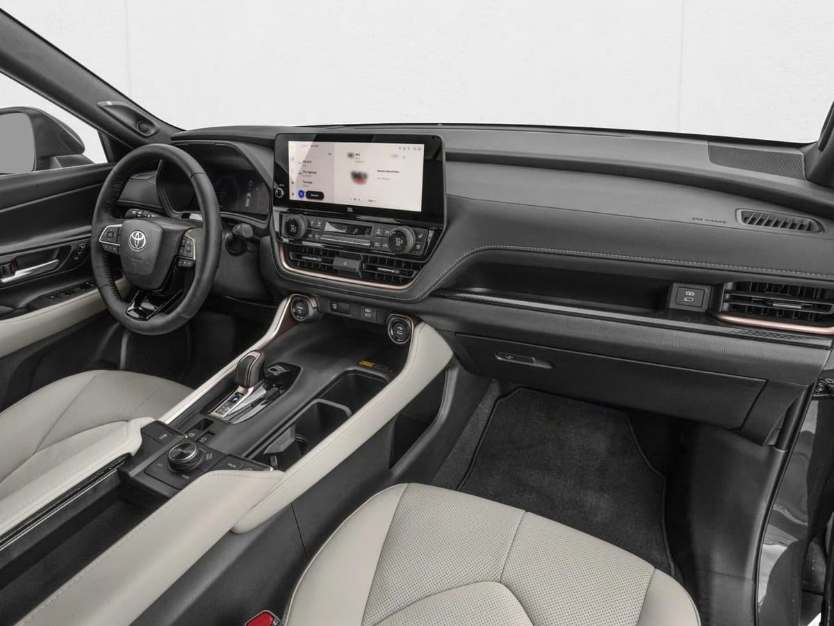2026 Toyota Grand Highlander Hybrid - Image 11