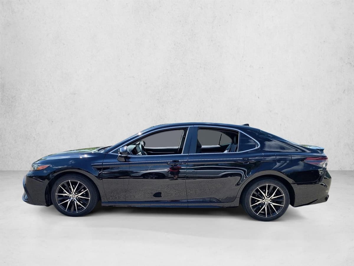 2022 Toyota Camry - Image 8