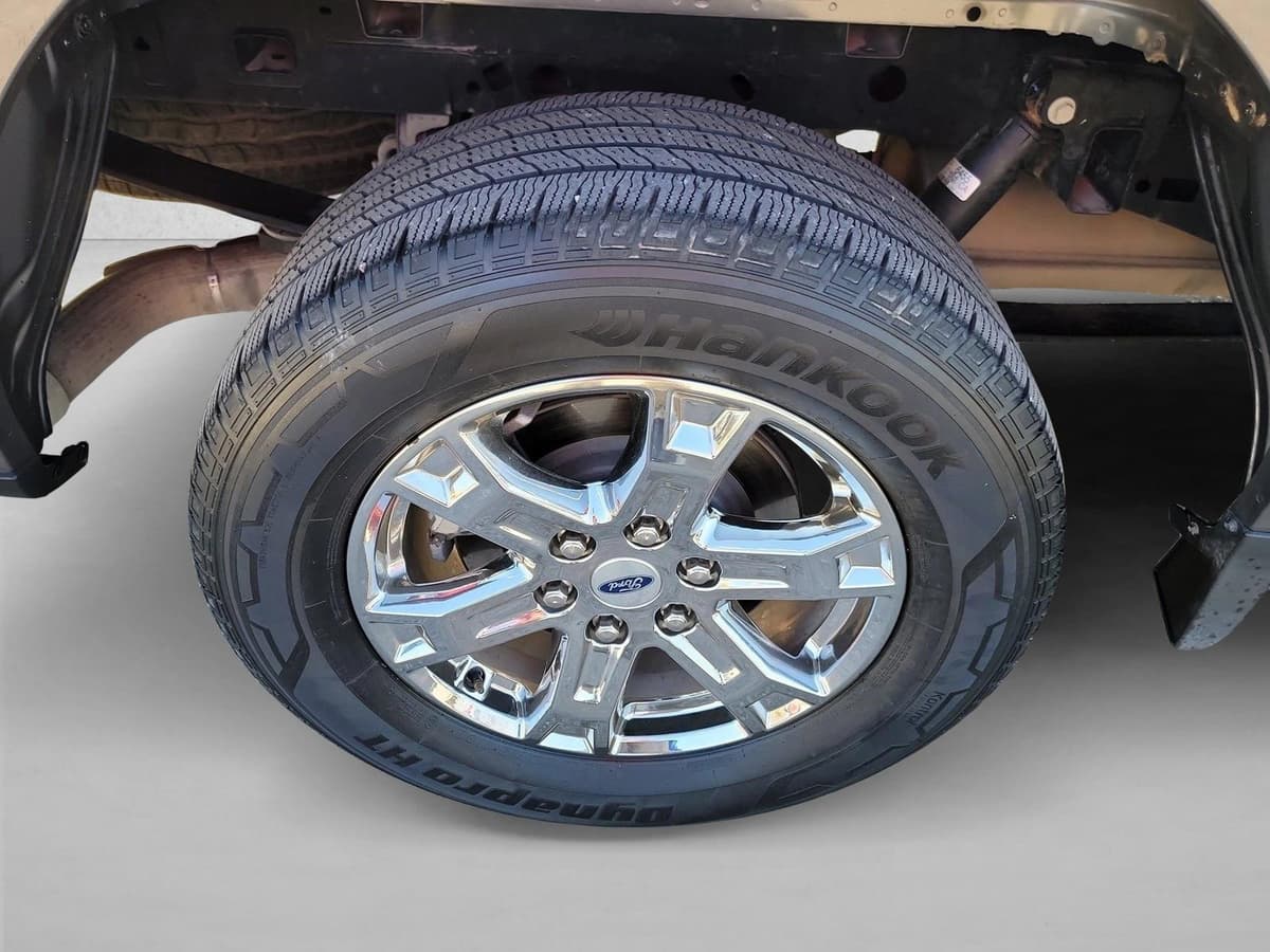 2022 Ford F-150 - Image 11