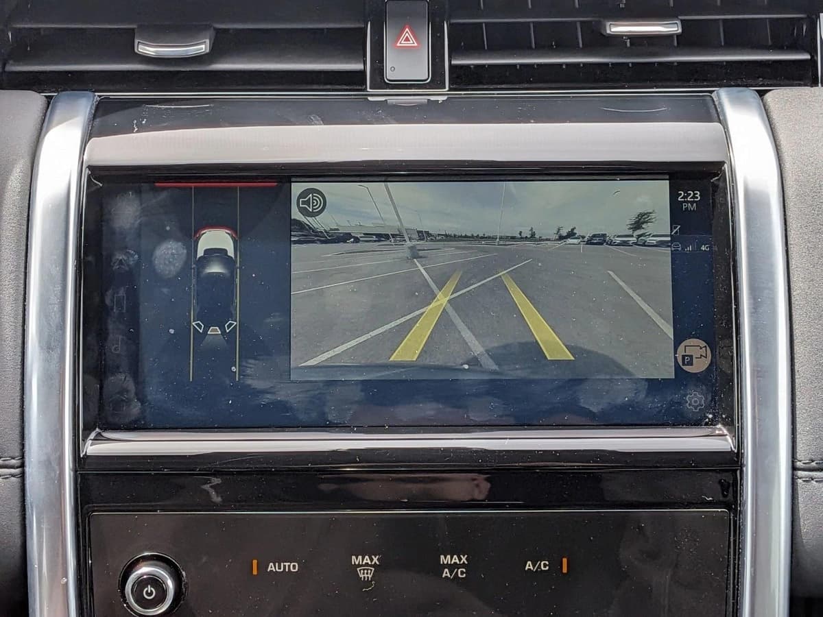 2023 Land Rover Discovery Sport - Image 13