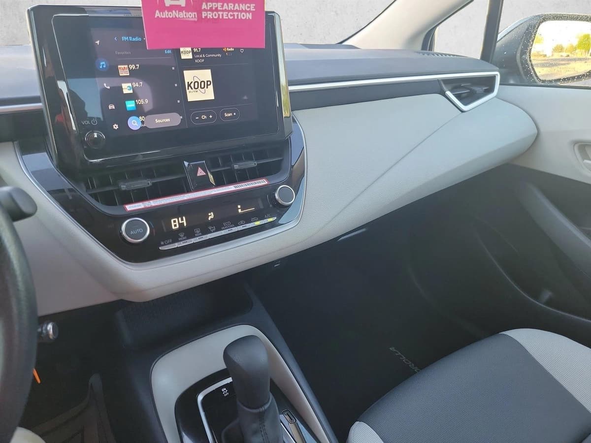 2025 Toyota Corolla - Image 22