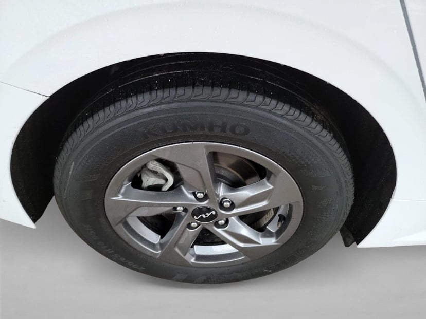 2023 Kia K5 - Image 11