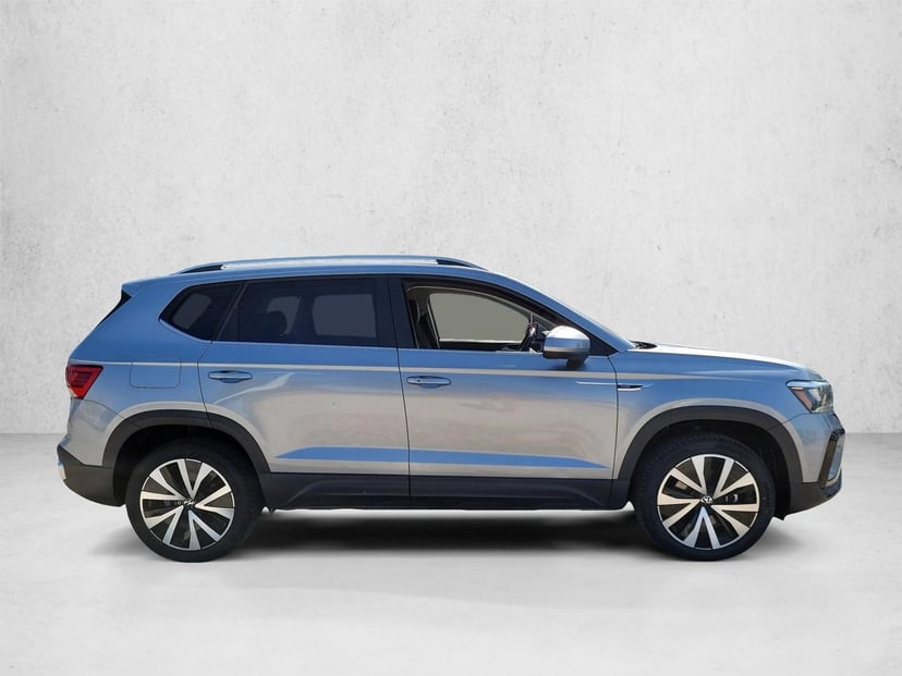 2024 Volkswagen Taos - Image 4