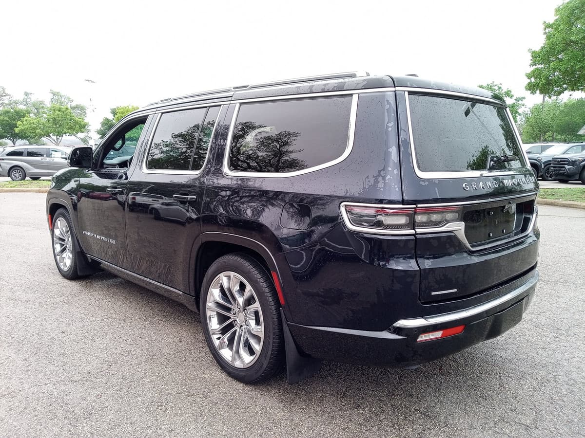 2023 Jeep Grand Wagoneer - Image 7