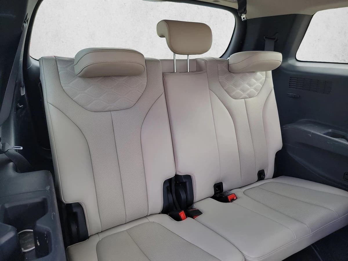 2021 Hyundai Palisade - Image 16