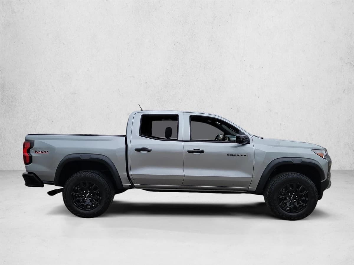 2024 Chevrolet Colorado - Image 6