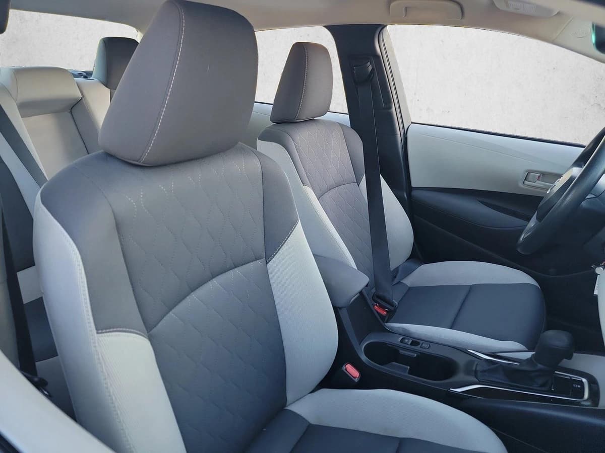 2025 Toyota Corolla - Image 15