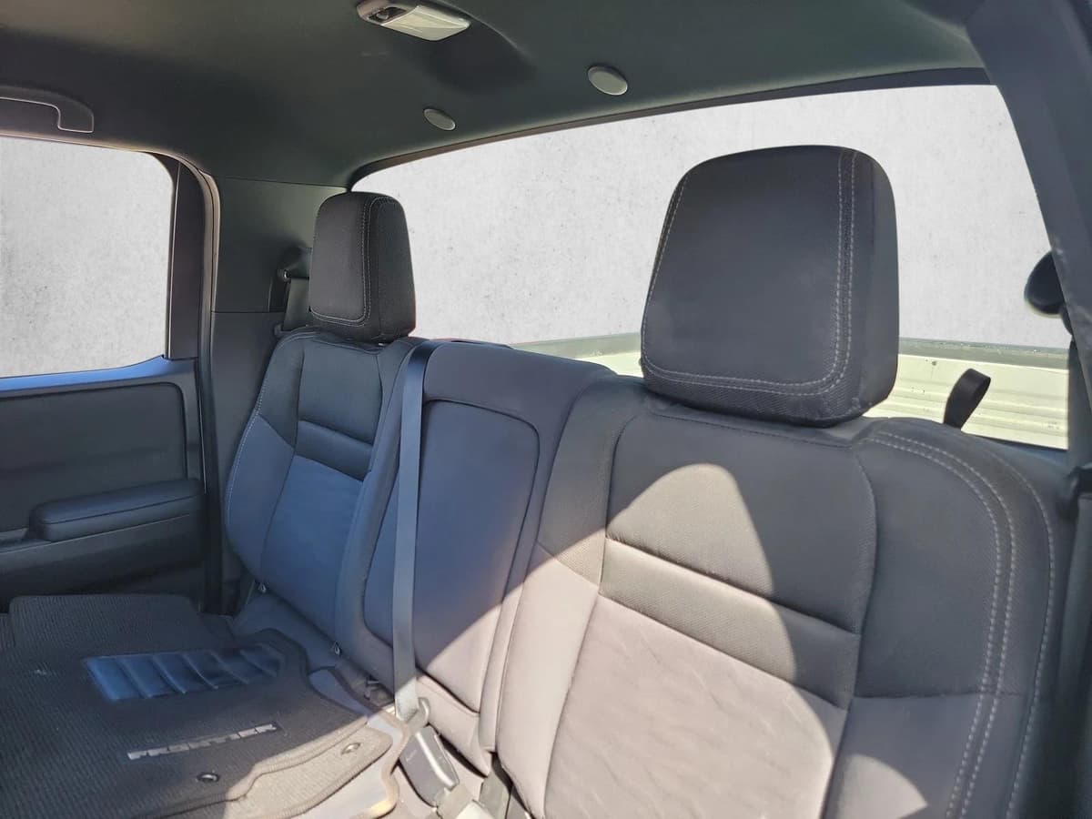 2023 Nissan Frontier - Image 13