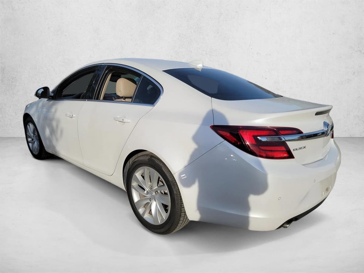 2016 Buick Regal - Image 7