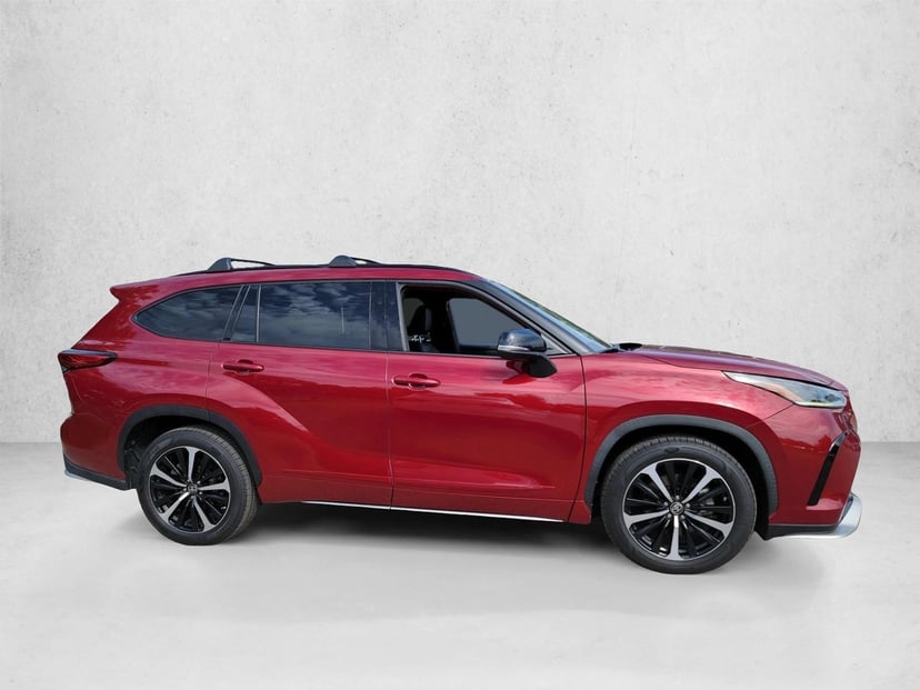 2021 Toyota Highlander - Image 3