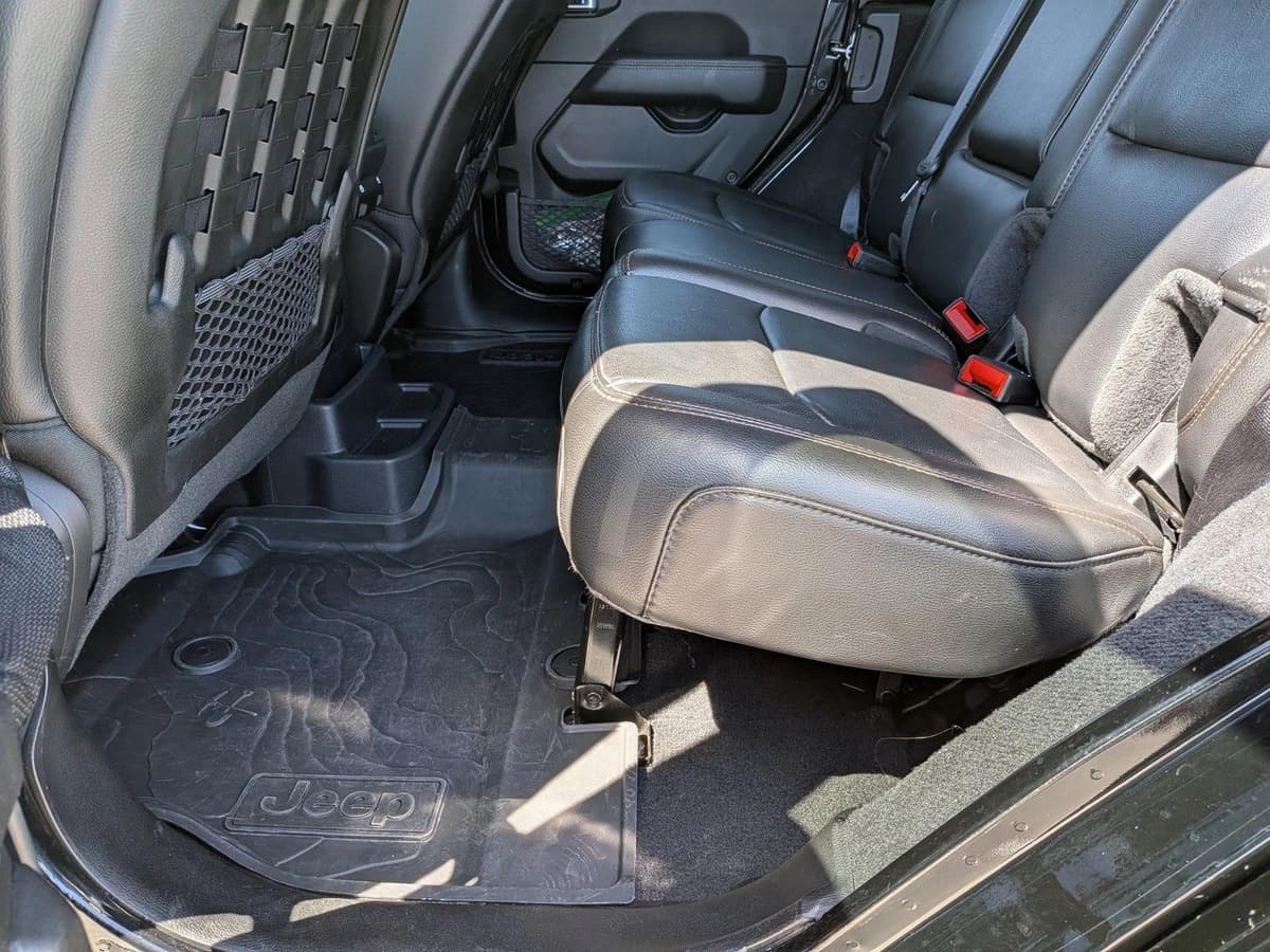 2023 Jeep Wrangler - Image 18