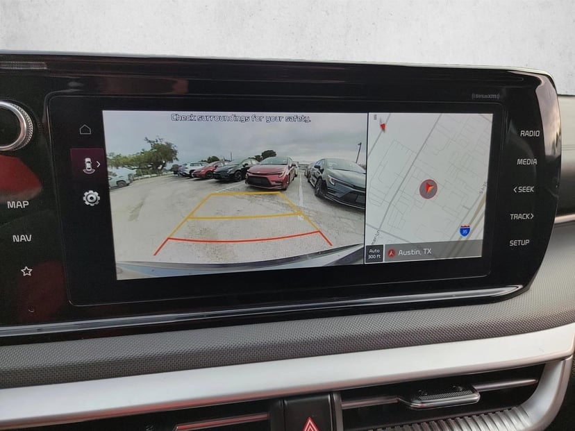 2023 Kia K5 - Image 22