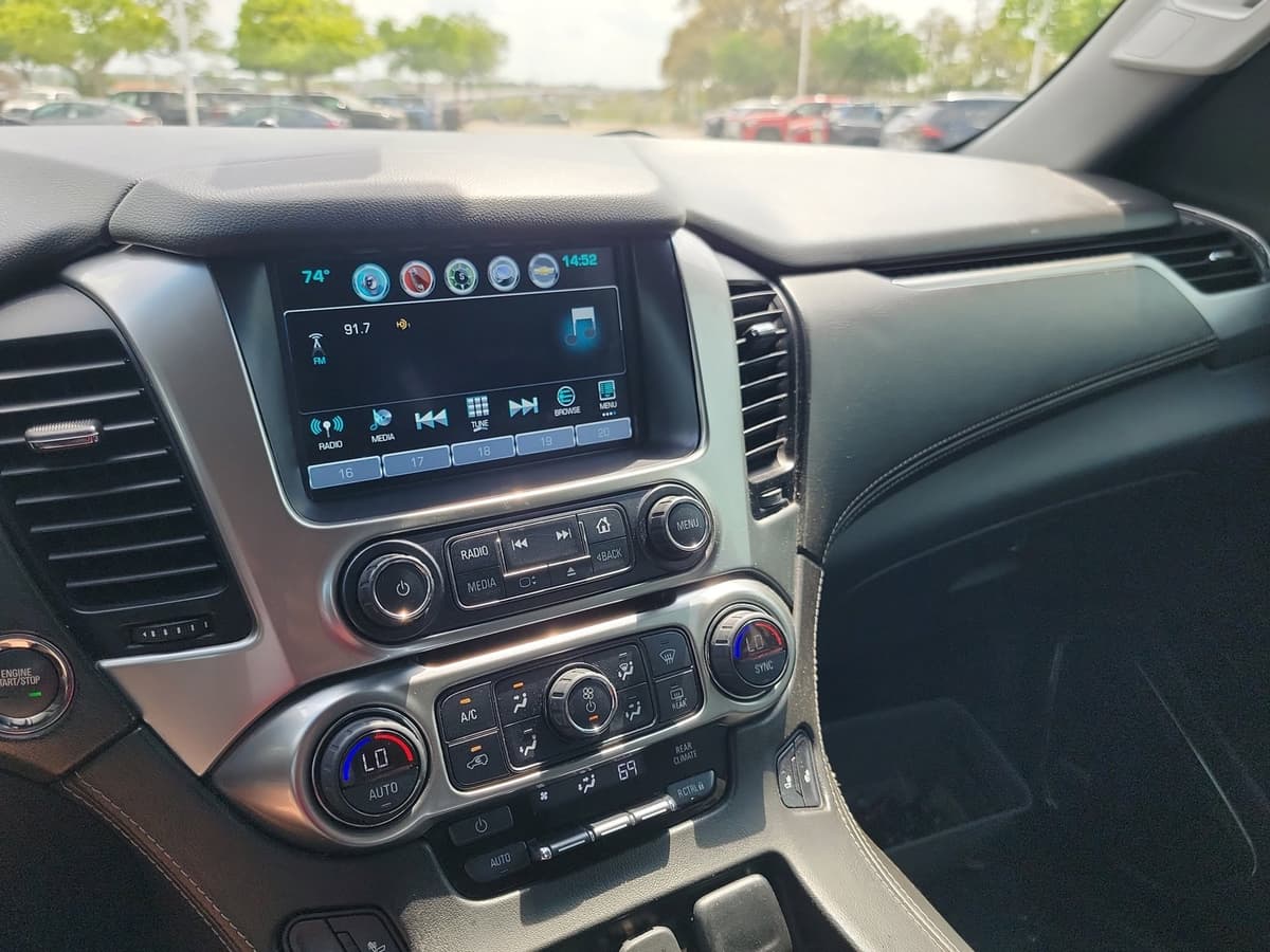 2019 Chevrolet Tahoe - Image 18