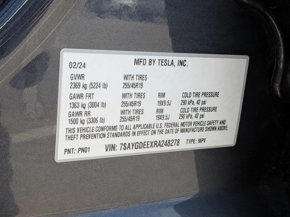 2024 Tesla Model Y - Image 25