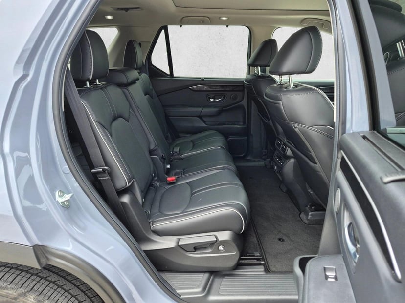 2025 Honda Pilot - Image 19