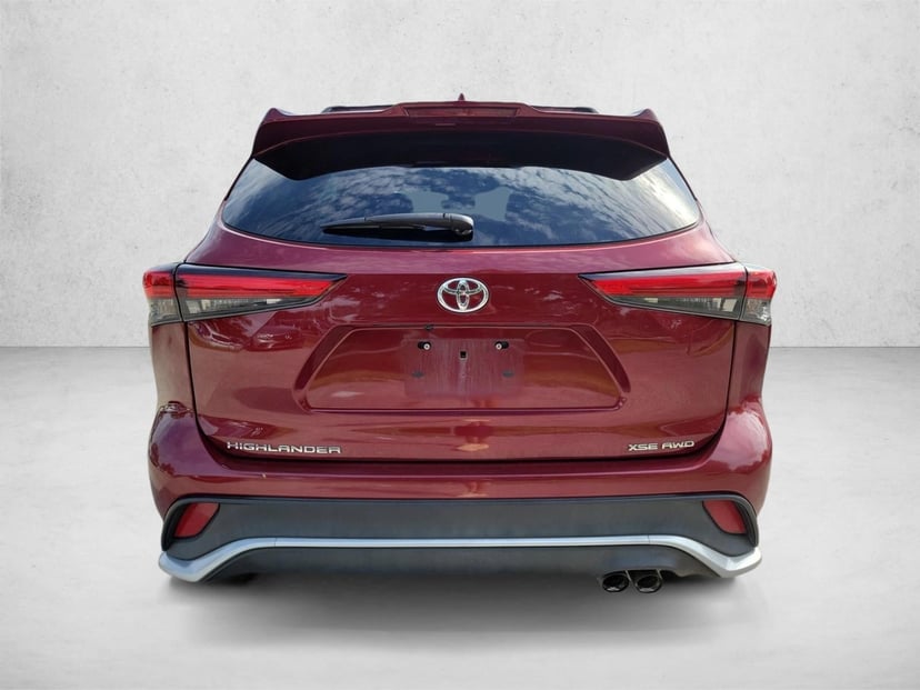 2021 Toyota Highlander - Image 5