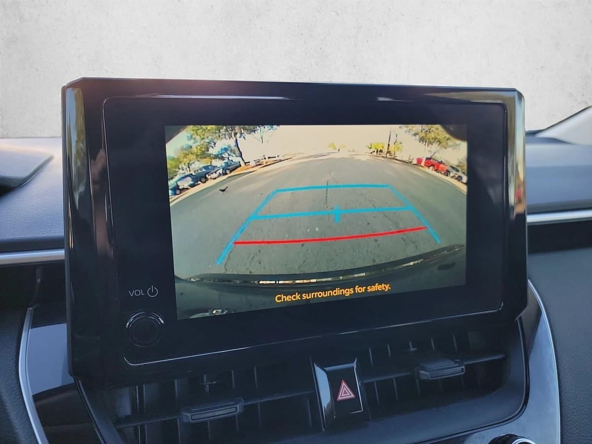 2025 Toyota Corolla - Image 23