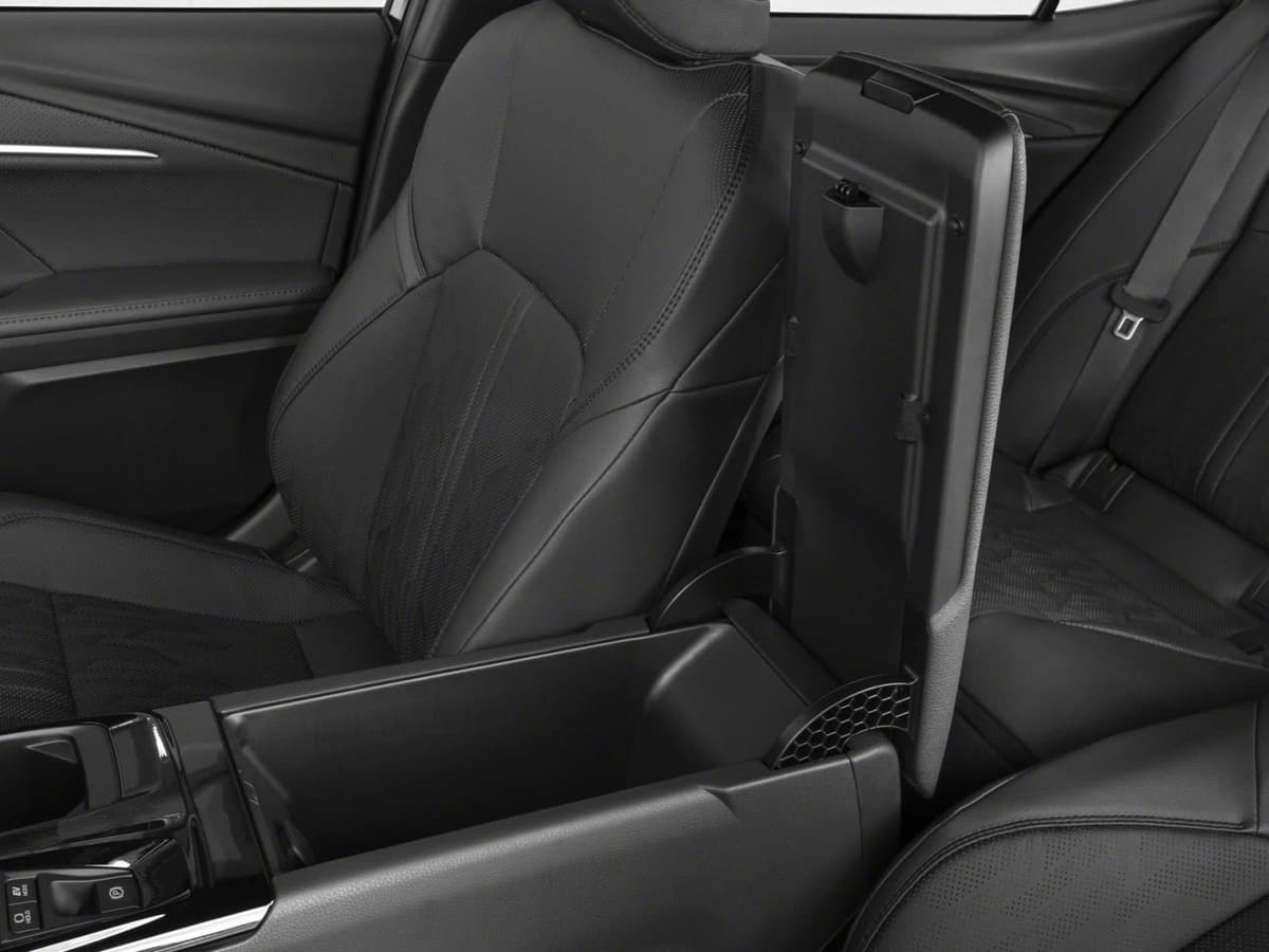 2026 Toyota Camry - Image 10