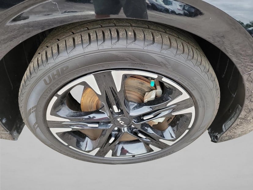 2023 Kia K5 - Image 10