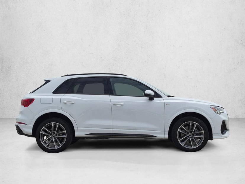 2024 Audi Q3 - Image 1