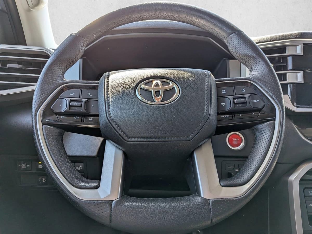 2022 Toyota Tundra - Image 16