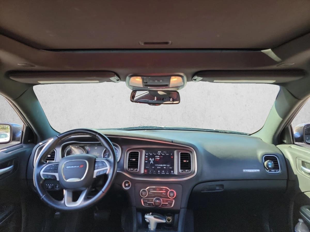 2018 Dodge Charger - Image 19