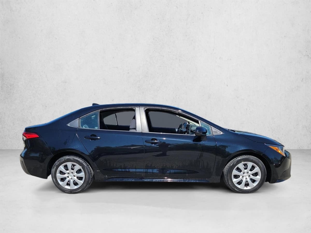 2023 Toyota Corolla - Image 4