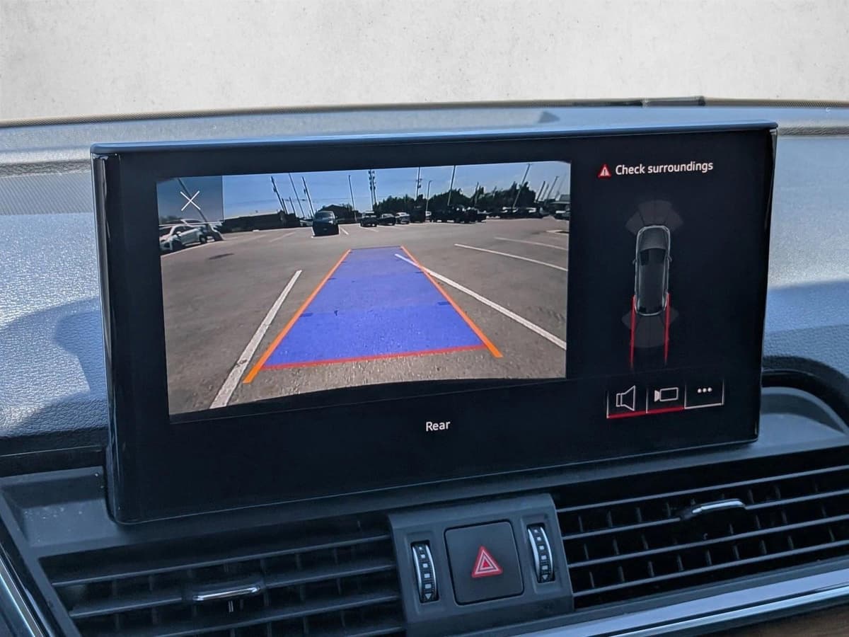 2023 Audi Q5 - Image 9