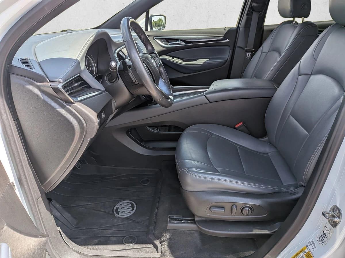 2022 Buick Enclave - Image 18