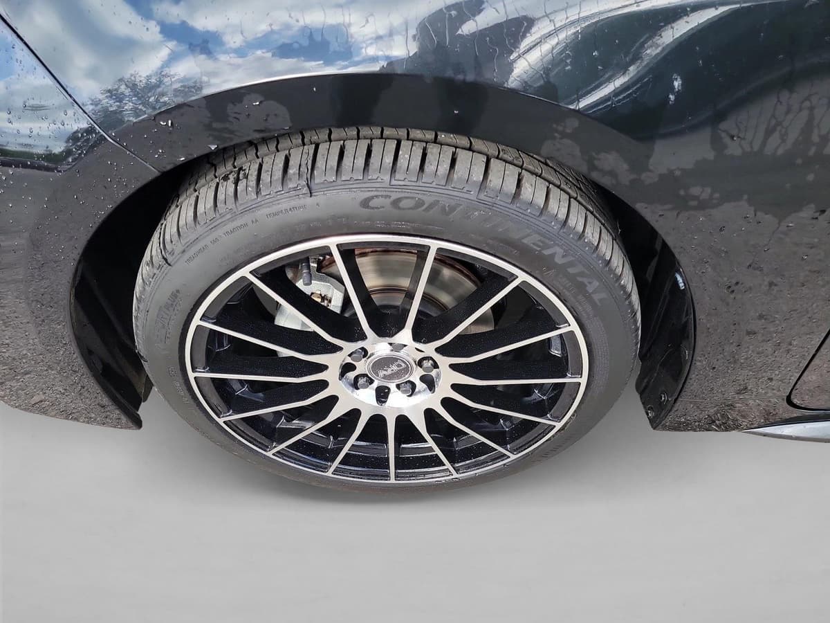 2021 Toyota Corolla - Image 9