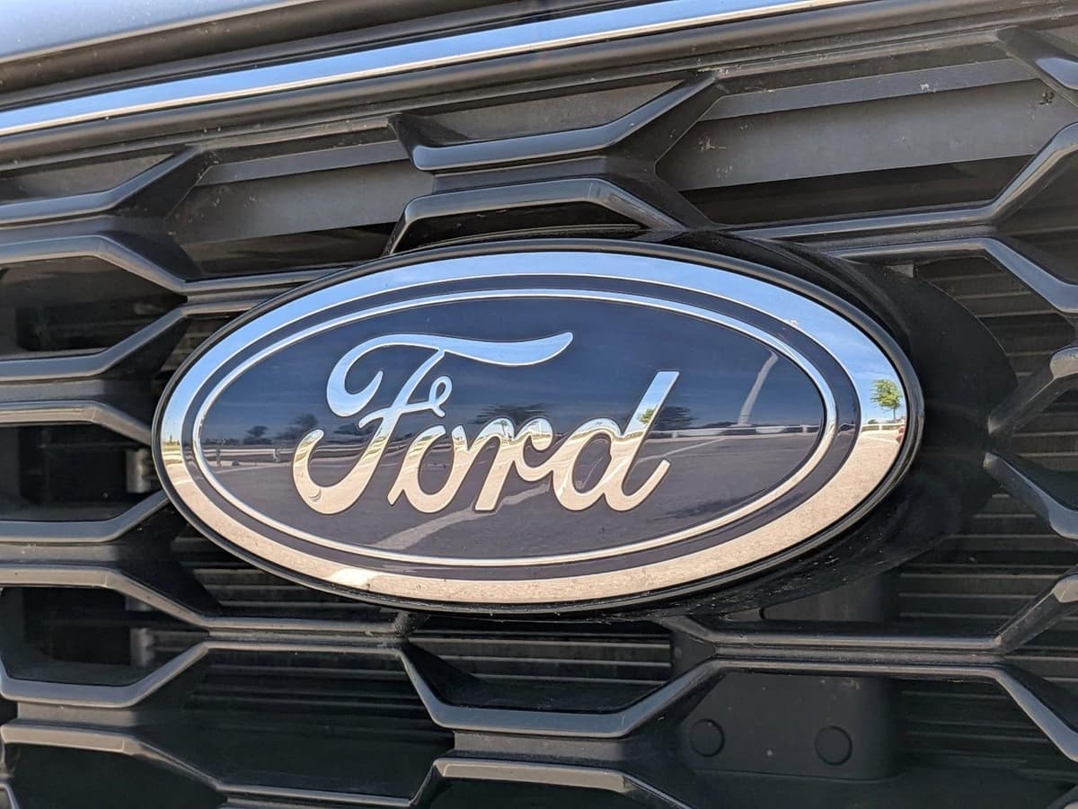 2025 Ford Escape - Image 23