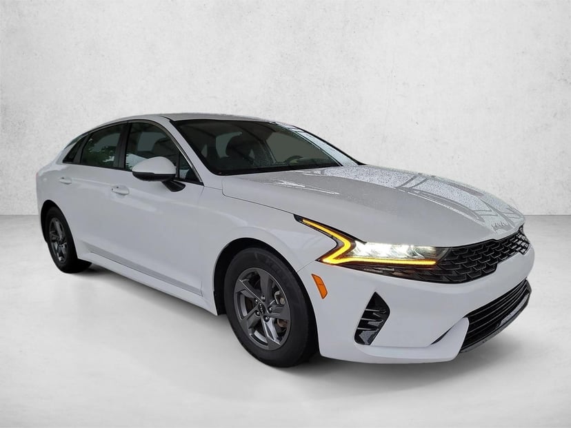 2023 Kia K5 - Image 3