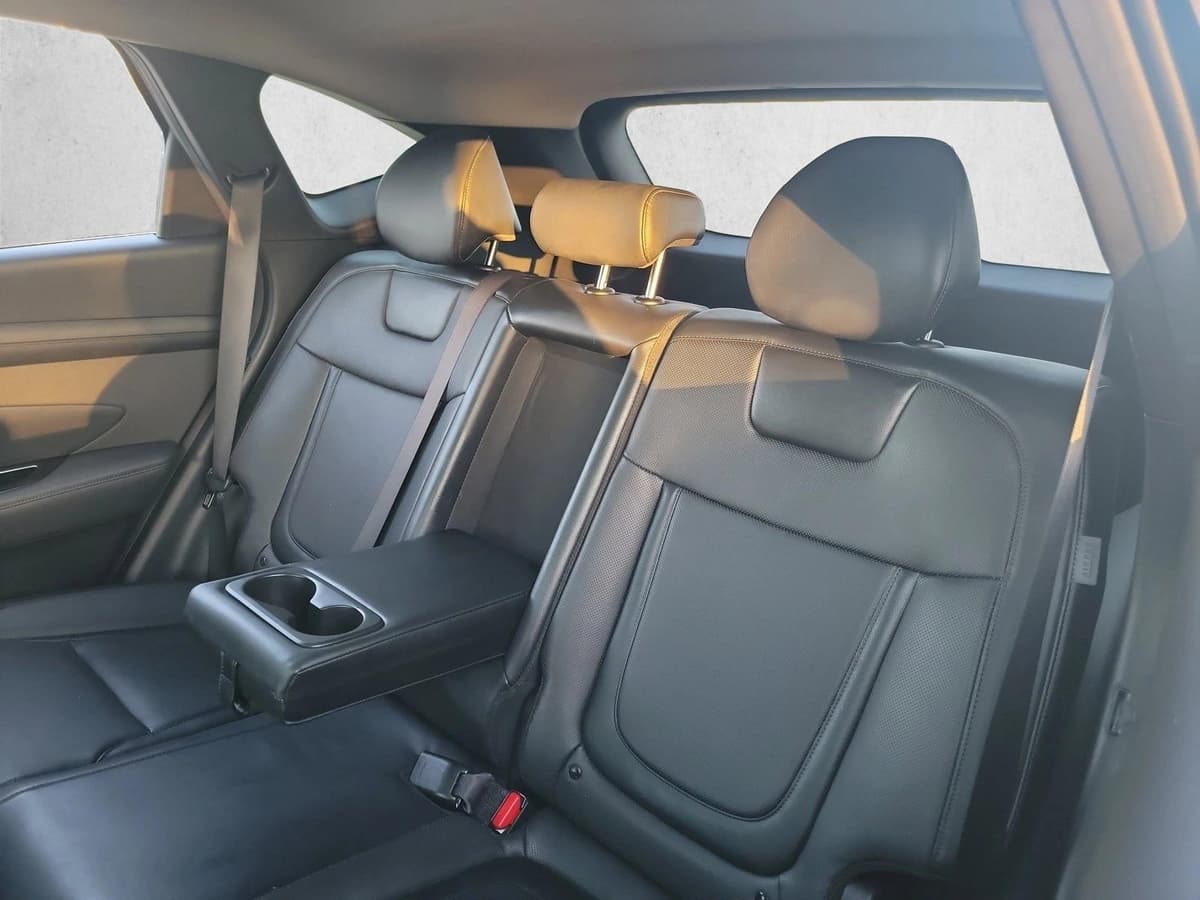 2025 Hyundai Tucson Hybrid - Image 14