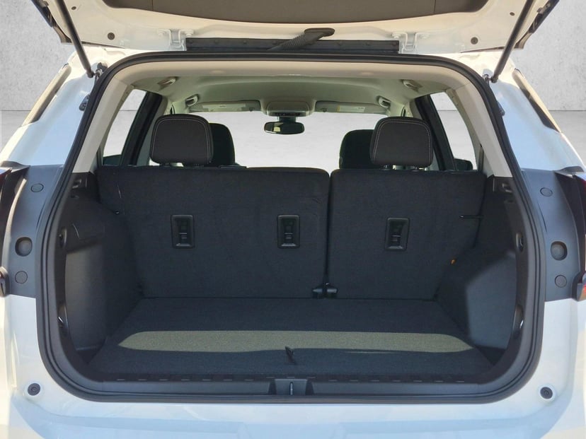 2024 GMC Terrain - Image 9