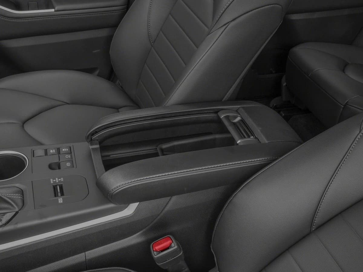 2026 Toyota Highlander Hybrid - Image 10