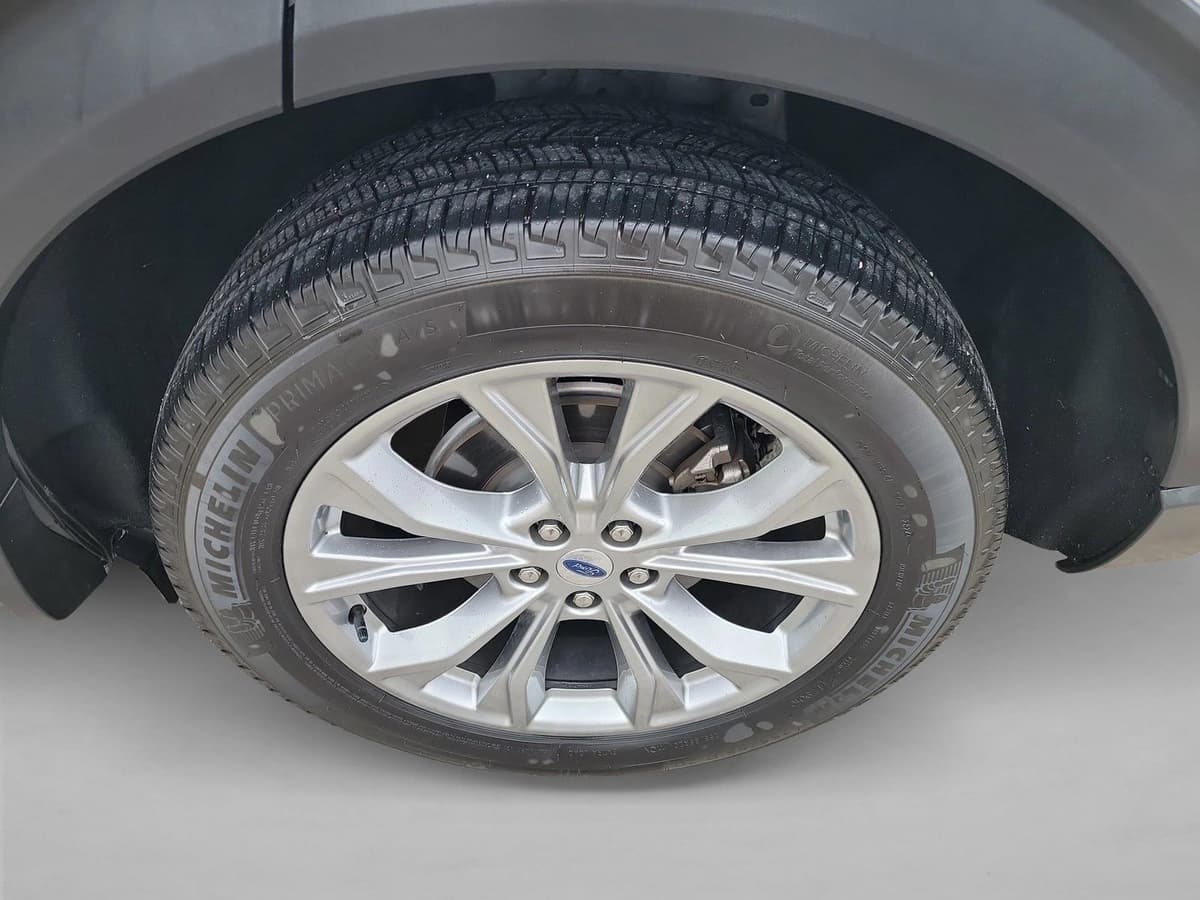 2024 Ford Explorer - Image 12