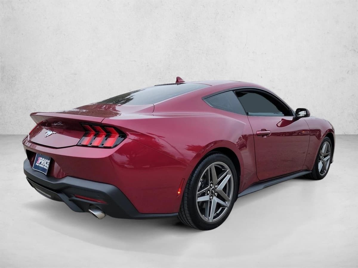 2025 Ford Mustang - Image 5