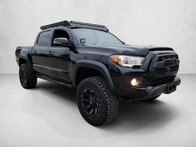 2019 Toyota Tacoma - Image 3