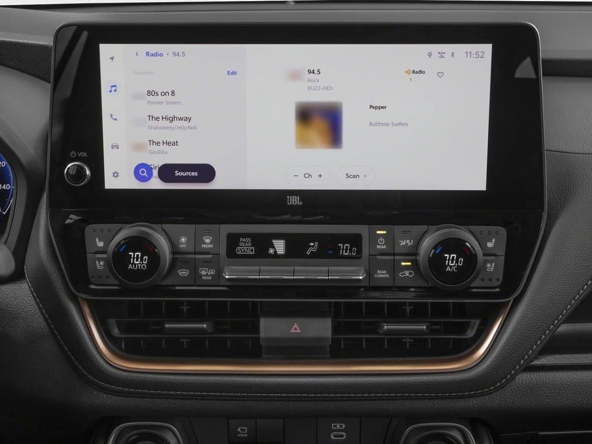 2026 Toyota Grand Highlander Hybrid - Image 7