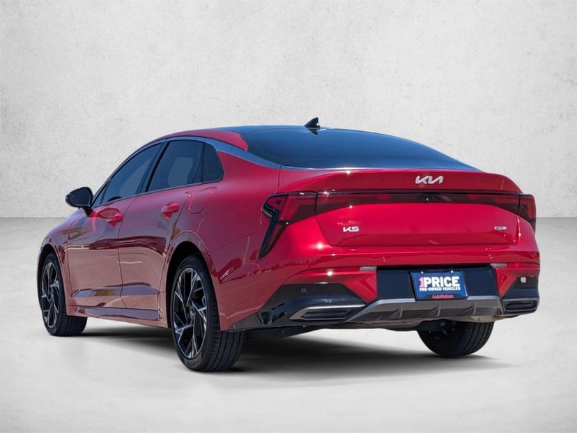 2025 Kia K5 - Image 8