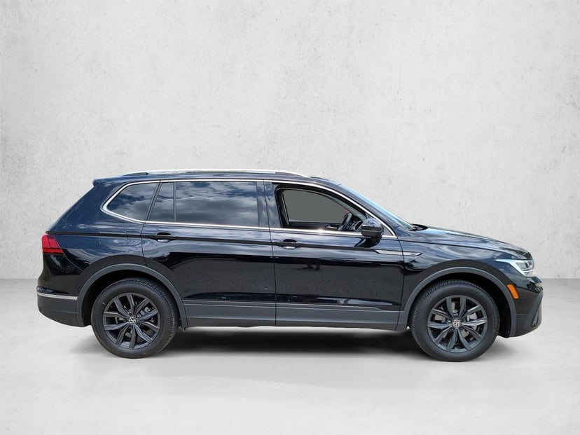 2024 Volkswagen Tiguan - Image 3
