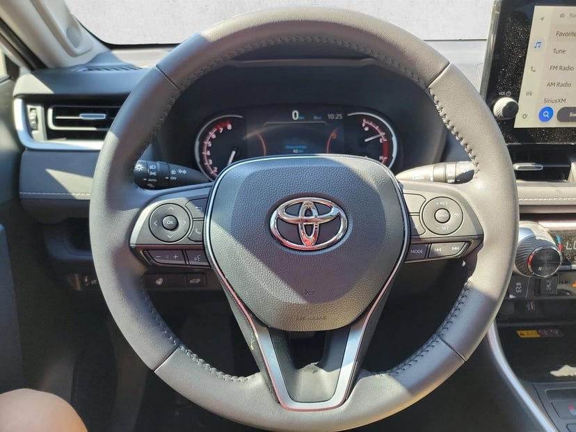 2025 Toyota RAV4 - Image 20