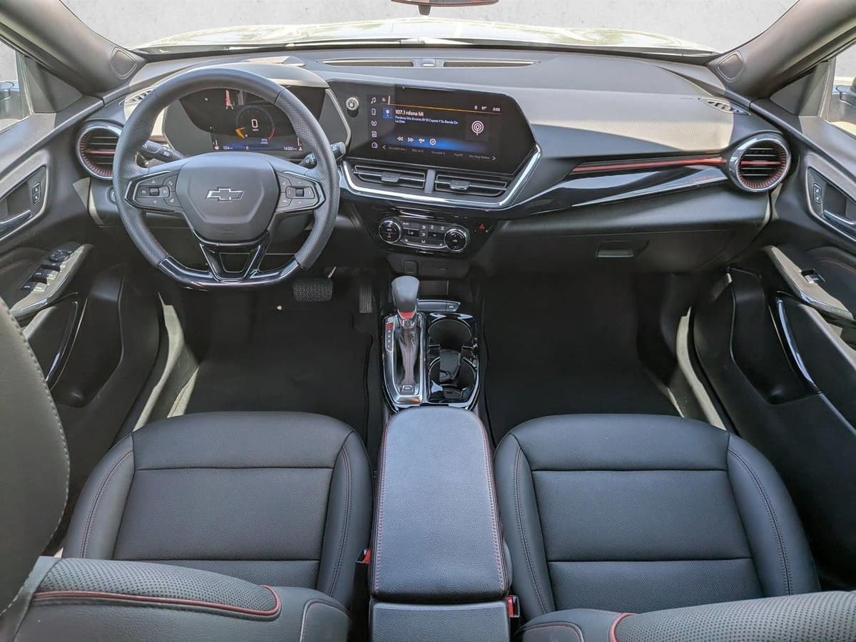 2025 Chevrolet Trax - Image 17