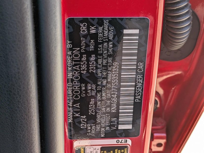 2025 Kia K5 - Image 25