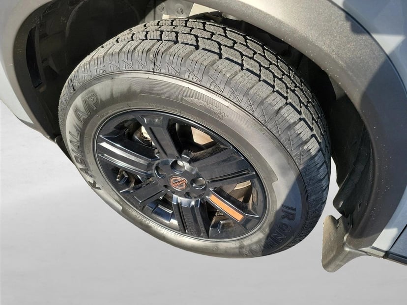 2025 Nissan Rogue - Image 9