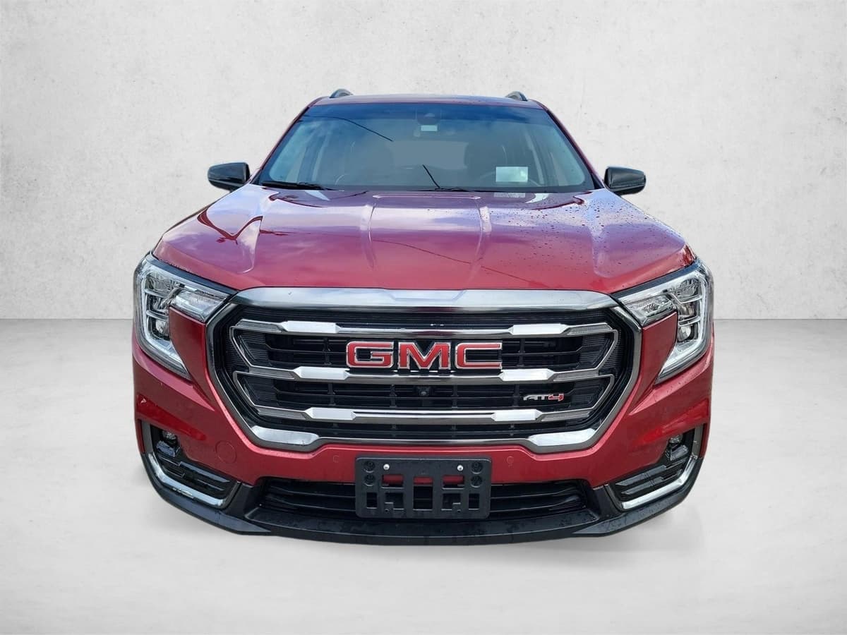 2024 GMC Terrain - Image 2